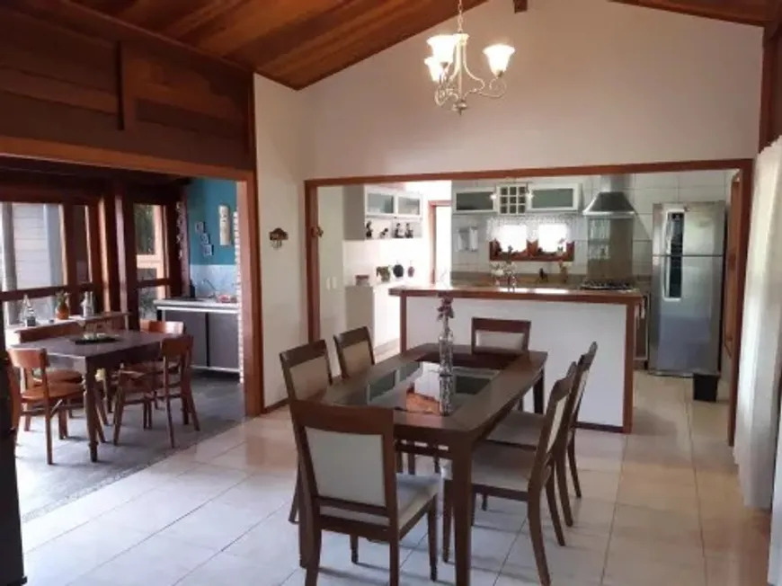 Foto 1 de Casa de Condomínio com 3 Quartos para alugar, 290m² em Recanto Santa Barbara, Jambeiro