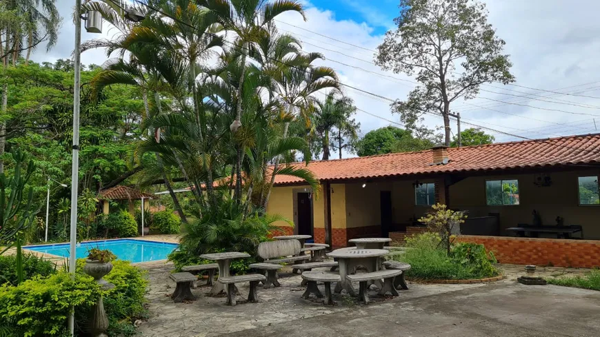 Foto 1 de Fazenda/Sítio com 3 Quartos à venda, 2135m² em Jardim Encantado, São José da Lapa