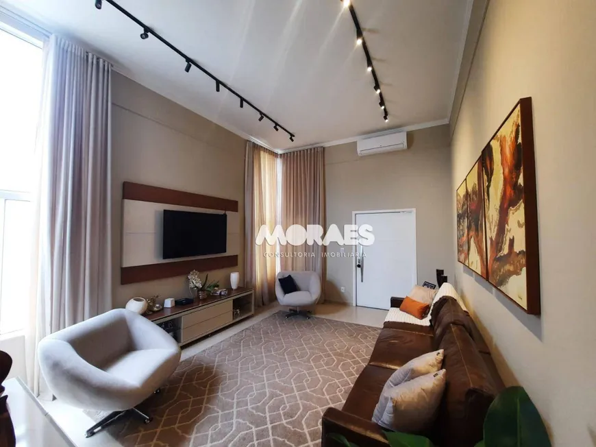 Foto 1 de Casa de Condomínio com 4 Quartos à venda, 230m² em Residencial Villaggio II, Bauru