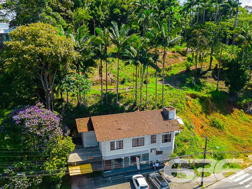Foto 1 de Sobrado com 3 Quartos à venda, 331m² em Costa E Silva, Joinville