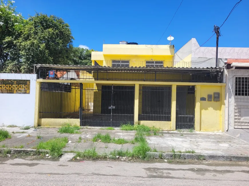 Foto 1 de Casa com 3 Quartos à venda, 348m² em Imbiribeira, Recife