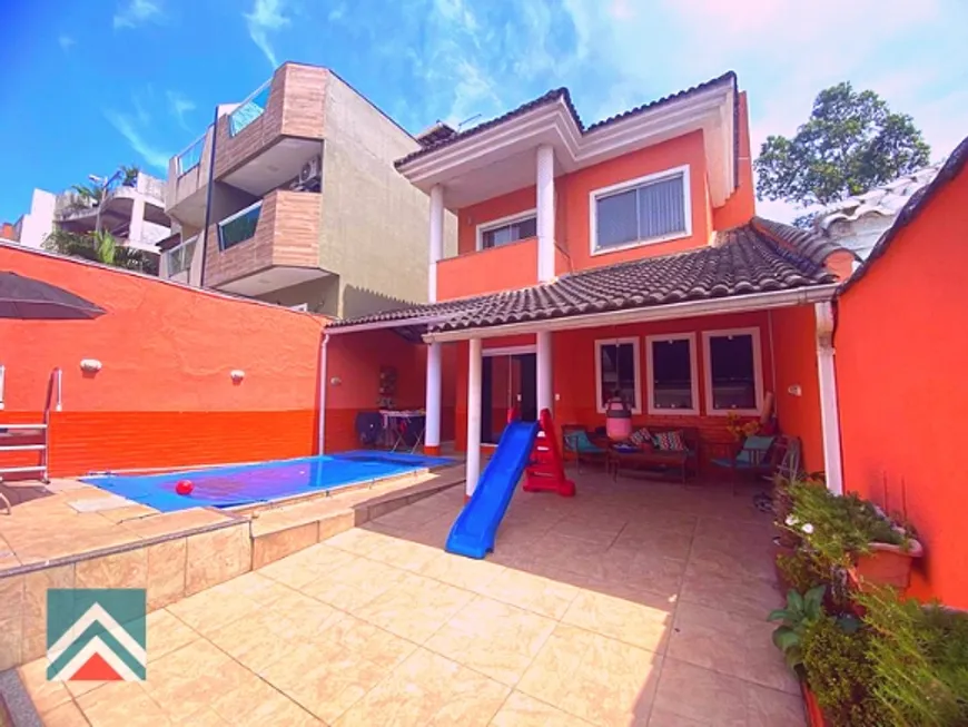 Foto 1 de Casa de Condomínio com 3 Quartos à venda, 140m² em Freguesia- Jacarepaguá, Rio de Janeiro