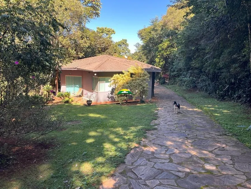 Foto 1 de Casa de Condomínio com 4 Quartos à venda, 270m² em Condomínio Retiro do Chalé, Brumadinho