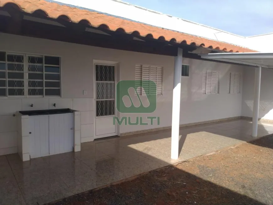 Foto 1 de Casa com 3 Quartos à venda, 79m² em Vida Nova, Uberlândia