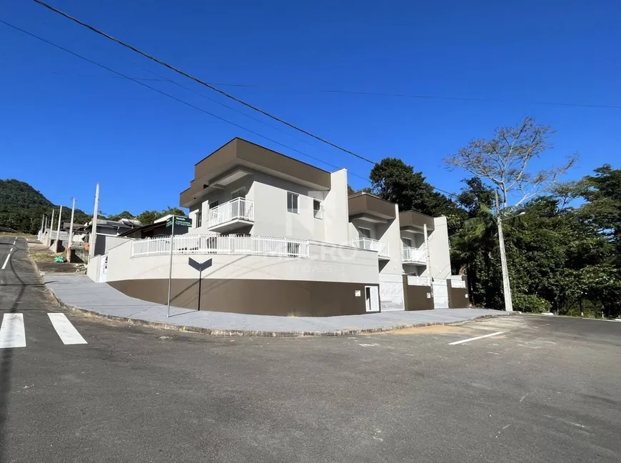 Foto 1 de Casa com 3 Quartos à venda, 97m² em Jaraguá 84, Jaraguá do Sul