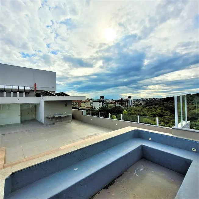 Foto 1 de Cobertura com 6 Quartos à venda, 250m² em Castelo, Belo Horizonte