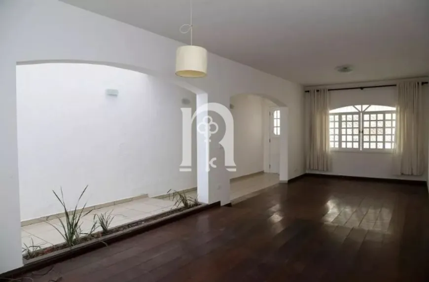 Foto 1 de Casa com 3 Quartos à venda, 210m² em Vila Morse, São Paulo