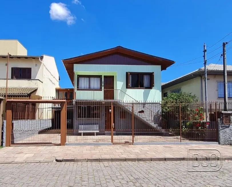 Foto 1 de Casa com 4 Quartos à venda, 247m² em Santa Catarina, Caxias do Sul