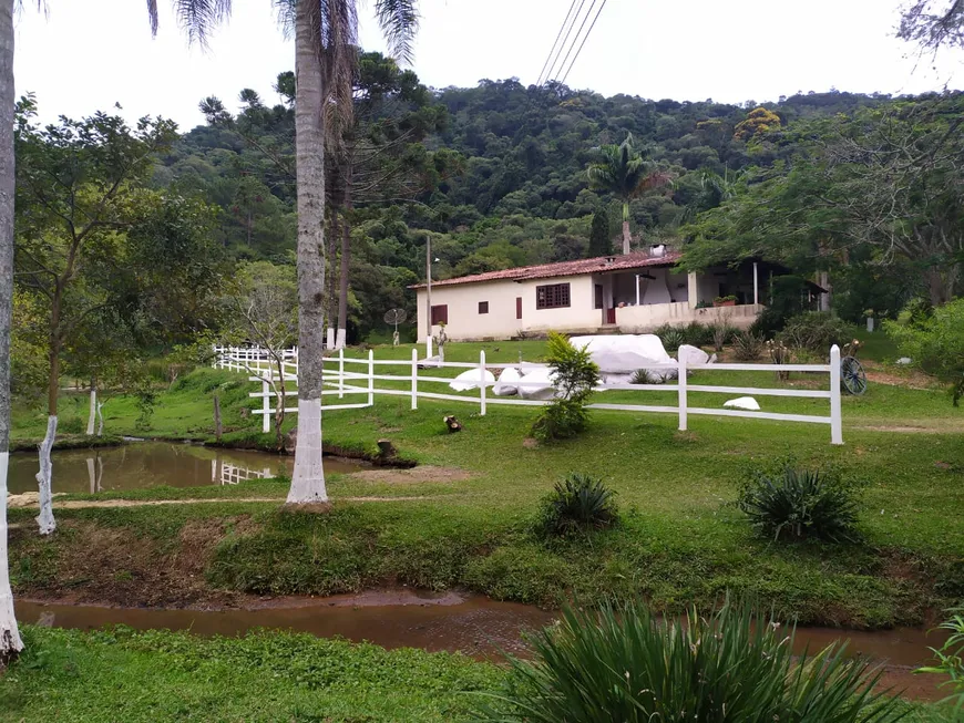 Foto 1 de Fazenda/Sítio com 6 Quartos à venda, 600m² em Bairro do Cambará, São Roque