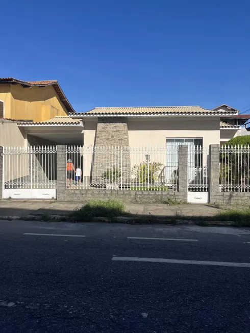 Foto 1 de Casa com 3 Quartos à venda, 150m² em Parque Turf Club, Campos dos Goytacazes