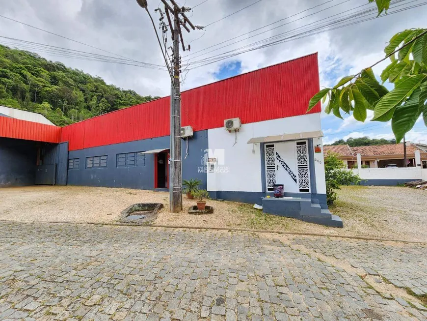 Foto 1 de Galpão/Depósito/Armazém à venda, 450m² em Paqueta, Brusque