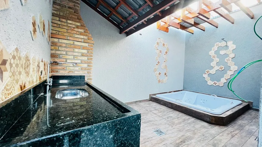 Foto 1 de Casa com 3 Quartos à venda, 135m² em Vila Caicara, Praia Grande