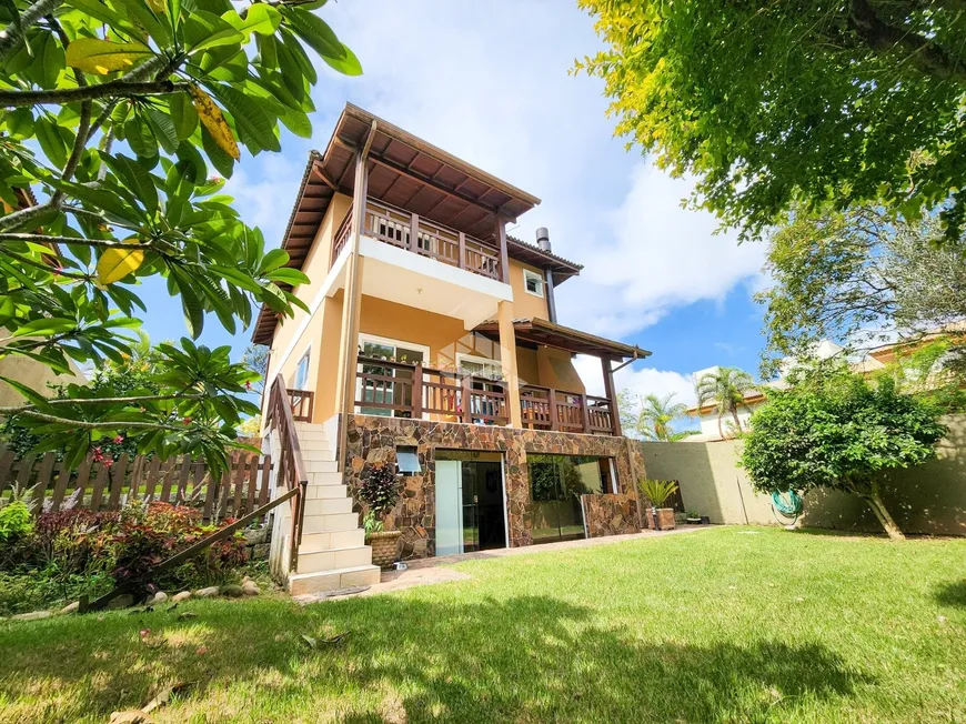 Foto 1 de Casa com 3 Quartos à venda, 220m² em Rio Tavares, Florianópolis