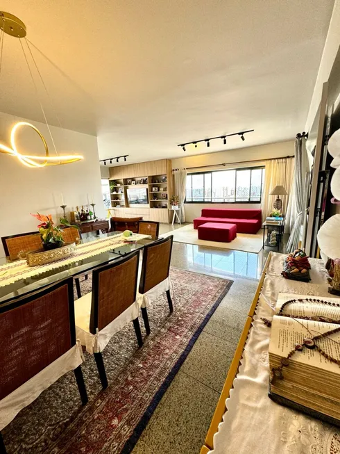 Foto 1 de Apartamento com 4 Quartos à venda, 243m² em Meireles, Fortaleza