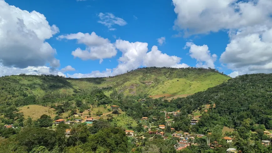 Foto 1 de Lote/Terreno à venda, 2880m² em Pedro do Rio, Petrópolis