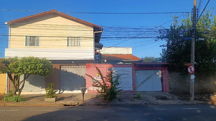 Foto 1 de Casa com 3 Quartos à venda, 206m² em Setor Leste Vila Nova, Goiânia