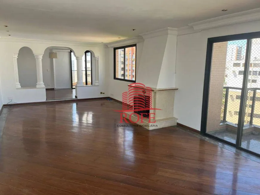 Foto 1 de Apartamento com 4 Quartos para alugar, 235m² em Moema, São Paulo