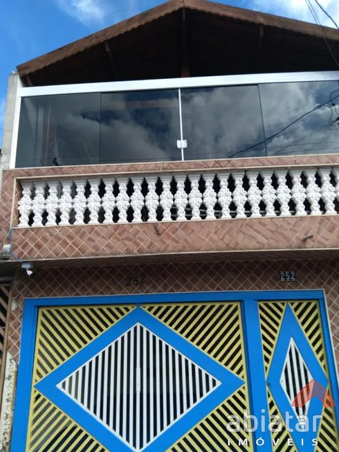 Foto 1 de Casa com 4 Quartos à venda, 200m² em Jardim Helena, Taboão da Serra