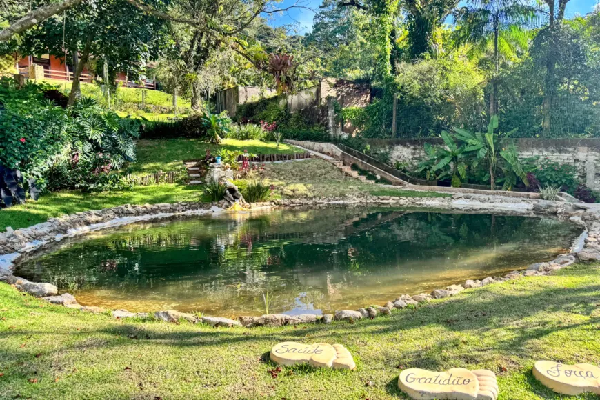 Foto 1 de Lote/Terreno à venda, 4600m² em Carlos Guinle, Teresópolis