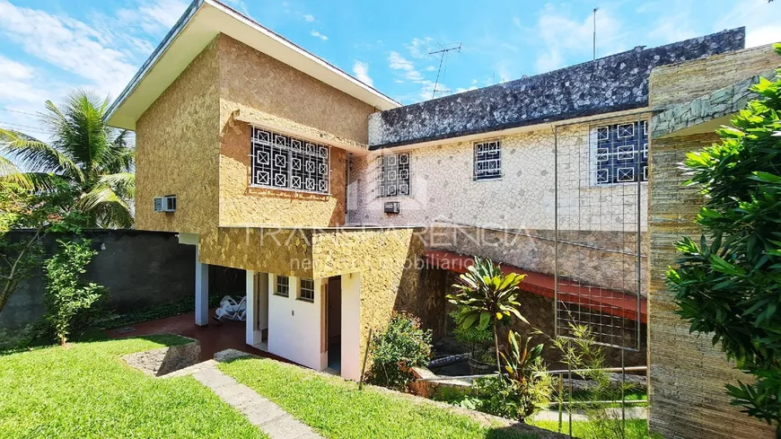 Foto 1 de Casa com 4 Quartos para alugar, 340m² em Campo Grande, Rio de Janeiro