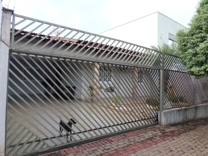 Foto 1 de Casa com 3 Quartos à venda, 153m² em Jardim Continental, Londrina