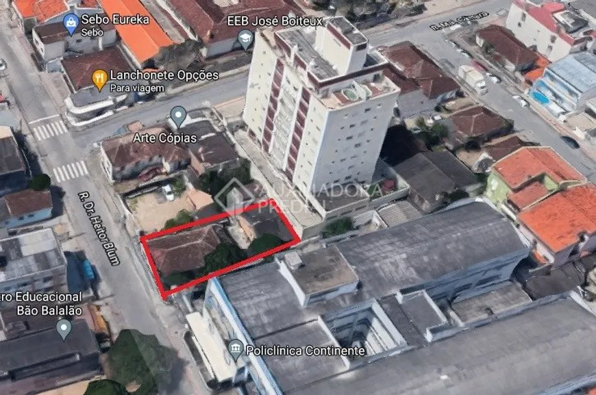 Foto 1 de Lote/Terreno à venda, 305m² em Estreito, Florianópolis