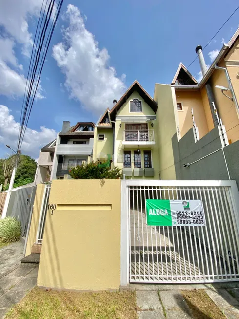 Foto 1 de Sobrado com 3 Quartos para venda ou aluguel, 185m² em Pilarzinho, Curitiba