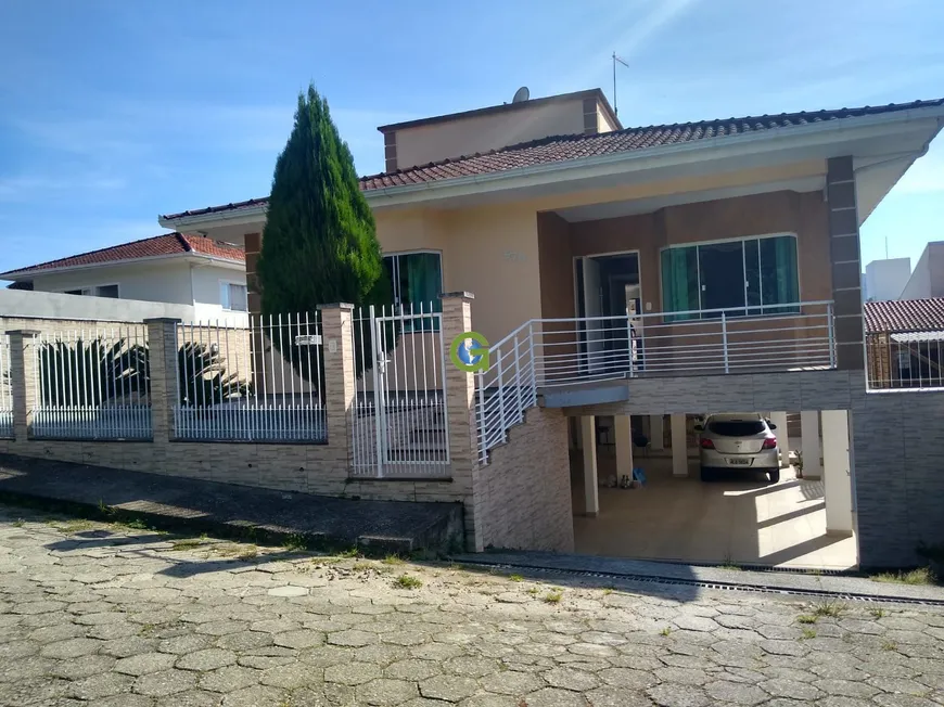 Foto 1 de Casa com 3 Quartos à venda, 290m² em Centro, Santo Amaro da Imperatriz