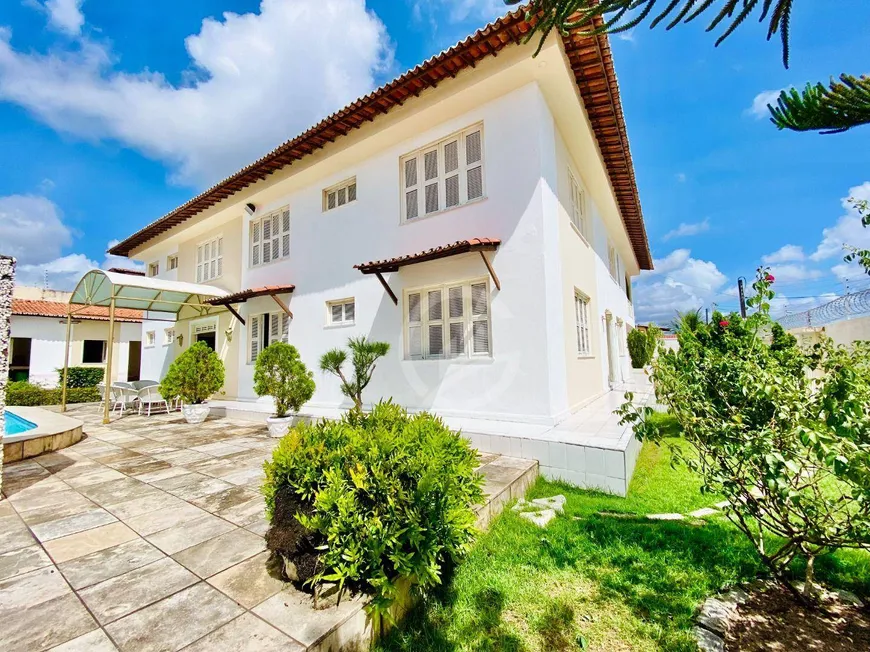 Foto 1 de Casa com 7 Quartos à venda, 653m² em Lago Jacarey, Fortaleza