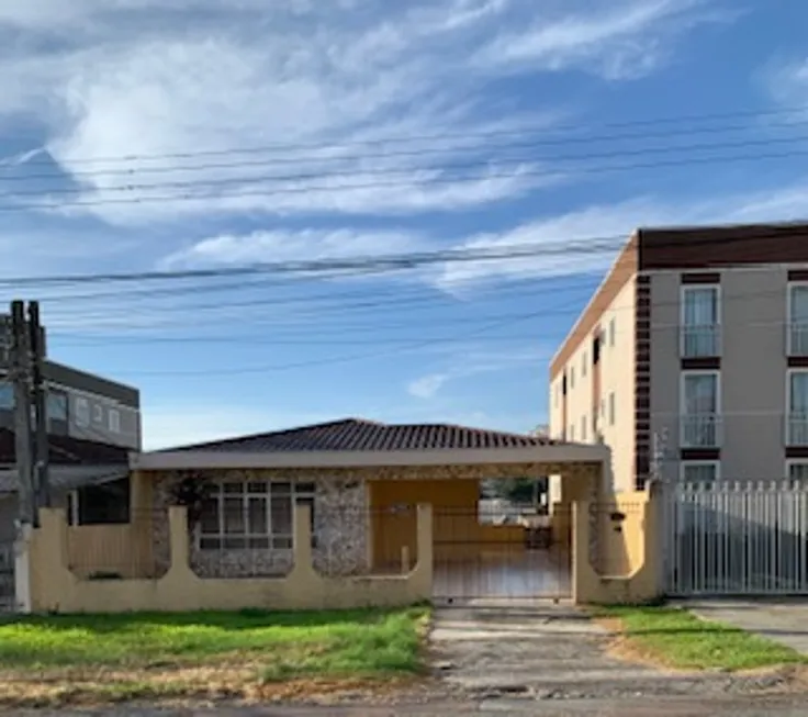 Foto 1 de Casa com 4 Quartos para alugar, 230m² em Boa Vista, Curitiba