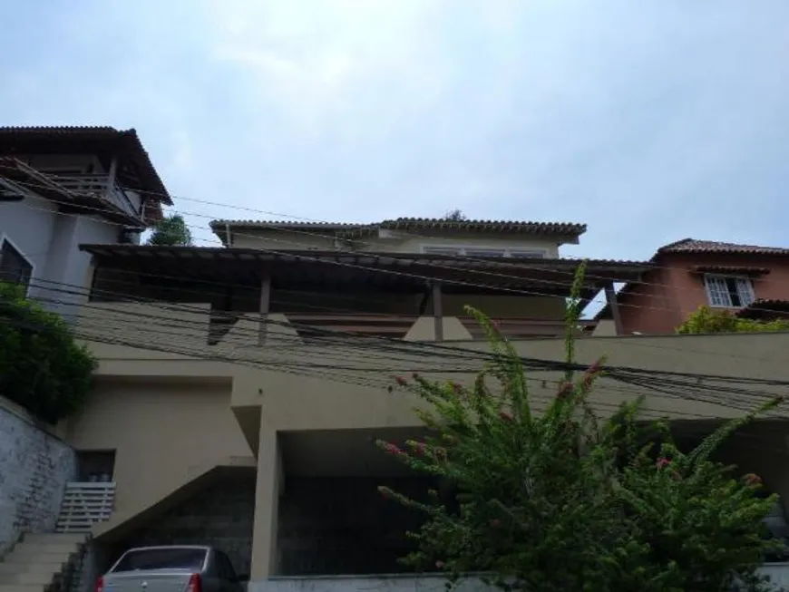 Foto 1 de Casa de Condomínio com 4 Quartos à venda, 1270m² em Badu, Niterói