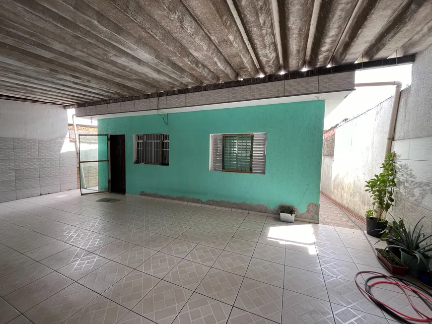 Foto 1 de Casa com 3 Quartos à venda, 150m² em Jardim São Luís, Suzano