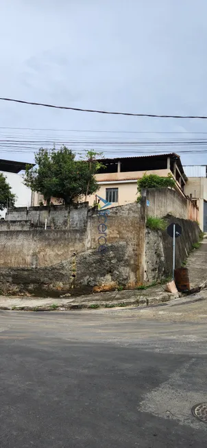 Foto 1 de Casa com 3 Quartos à venda, 256m² em Vila Ideal, Juiz de Fora