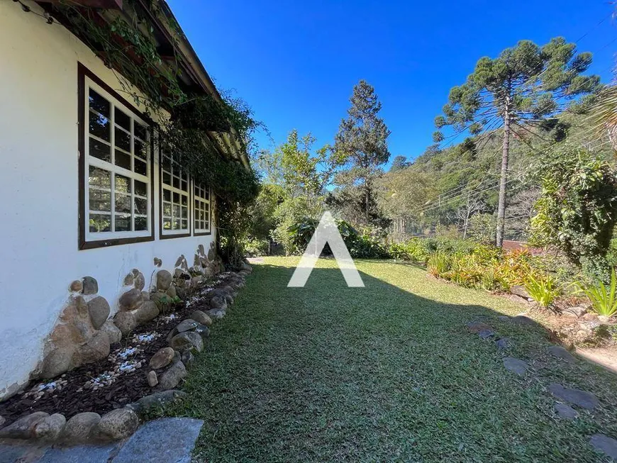 Foto 1 de Casa com 10 Quartos à venda, 328m² em Albuquerque, Teresópolis