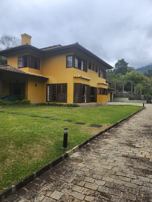 Foto 1 de Fazenda/Sítio com 6 Quartos à venda, 355m² em Quebra Frascos, Teresópolis