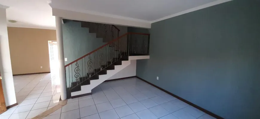 Foto 1 de Casa com 3 Quartos à venda, 180m² em Jardim Astro, Sorocaba