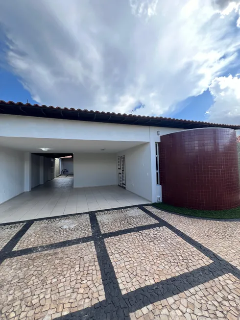 Foto 1 de Casa com 3 Quartos à venda, 197m² em Morada do Sol, Teresina