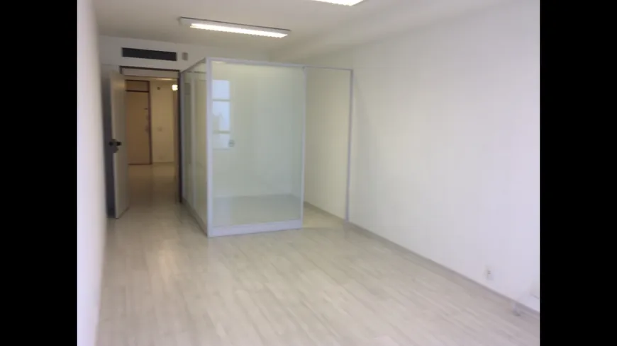 Foto 1 de Sala Comercial para alugar, 42m² em Centro, Rio de Janeiro