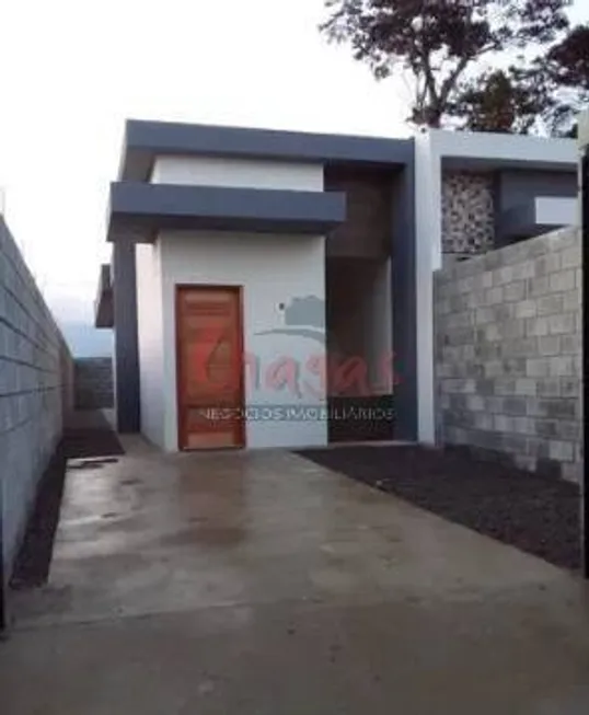 Foto 1 de Casa com 2 Quartos à venda, 62m² em GOLFINHO, Caraguatatuba