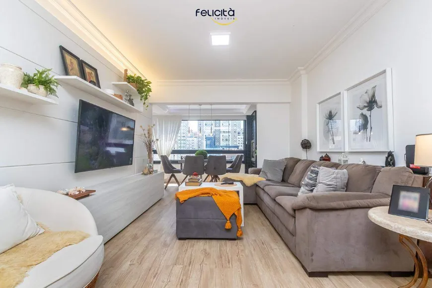 Foto 1 de Apartamento com 2 Quartos à venda, 99m² em Centro, Balneário Camboriú