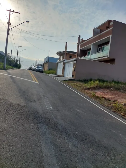 Foto 1 de Lote/Terreno à venda, 201m² em Lagoa, Macaé