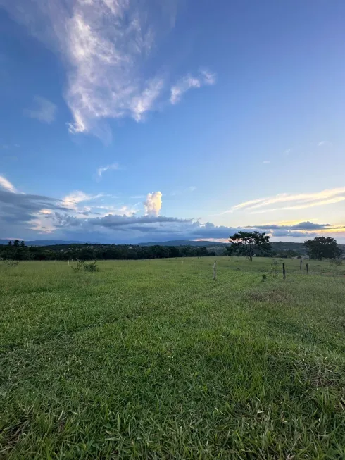 Foto 1 de Fazenda/Sítio à venda, 1000m² em Centro, Mateus Leme