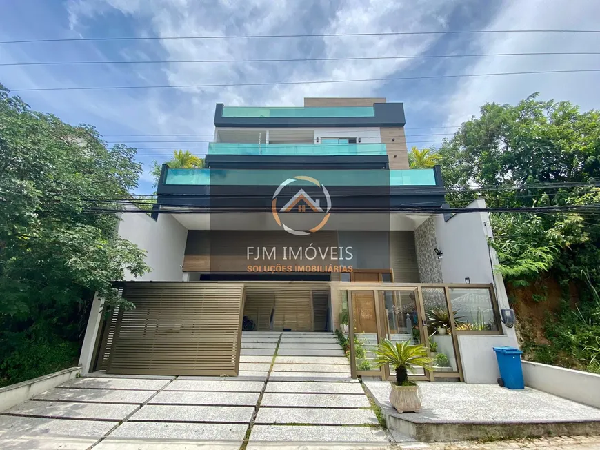 Foto 1 de Casa com 4 Quartos à venda, 500m² em Camboinhas, Niterói