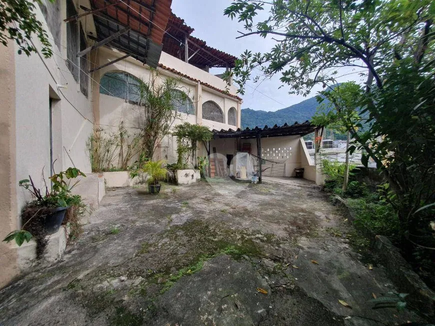 Foto 1 de Casa com 3 Quartos à venda, 346m² em Grajaú, Rio de Janeiro