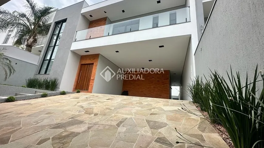 Foto 1 de Casa com 4 Quartos à venda, 300m² em Marechal Rondon, Canoas