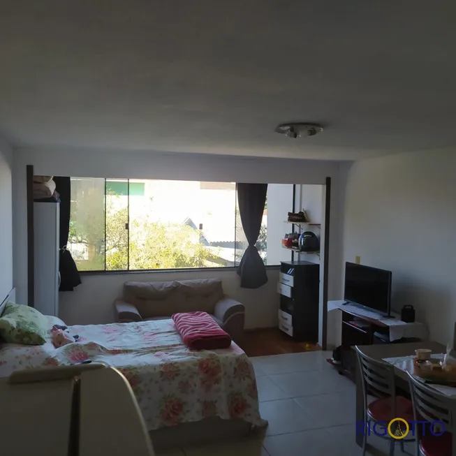 Foto 1 de Kitnet com 1 Quarto à venda, 35m² em Petrópolis, Caxias do Sul