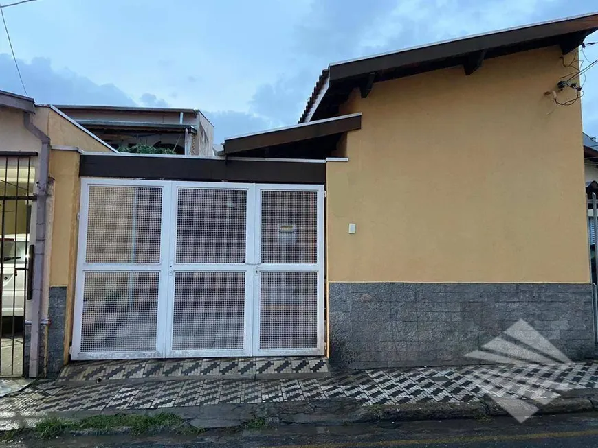 Foto 1 de Casa com 2 Quartos à venda, 76m² em Centro, Taubaté