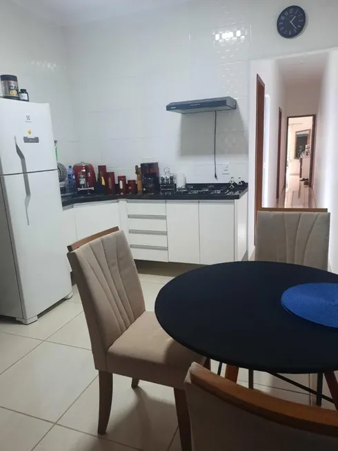 Foto 1 de Casa com 2 Quartos à venda, 53m² em Parque Sao Bento, Sorocaba