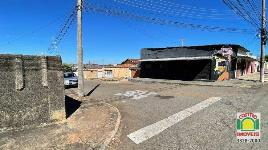 Foto 1 de Casa com 2 Quartos à venda, 200m² em Setor Central, Anápolis