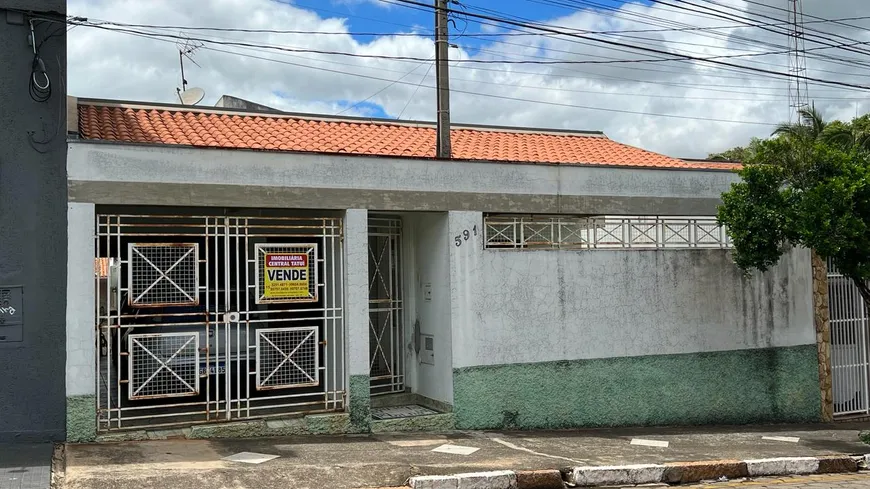 Foto 1 de Casa com 5 Quartos para venda ou aluguel, 225m² em Centro, Tatuí